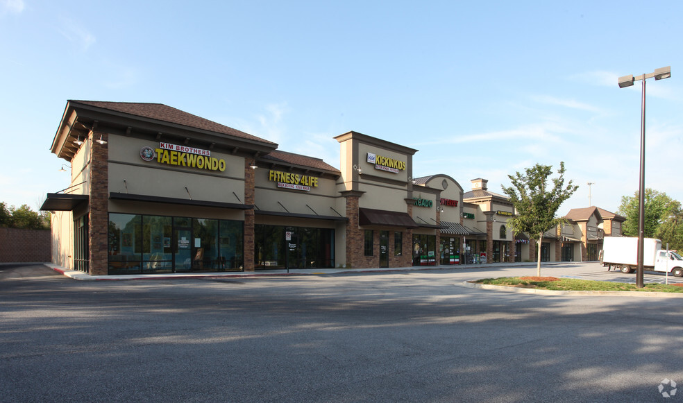 1090 Duluth Hwy, Lawrenceville, GA for rent - Building Photo - Image 1 of 7