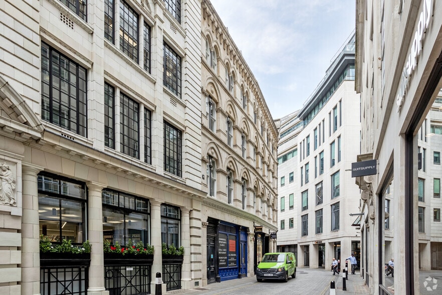 27-30 Lime St, London to rent - Building Photo - Image 2 of 12