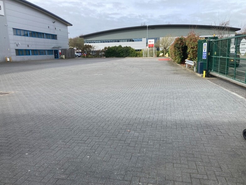 Unit 4F Bingham Rd, Sittingbourne for sale - Building Photo - Image 2 of 6