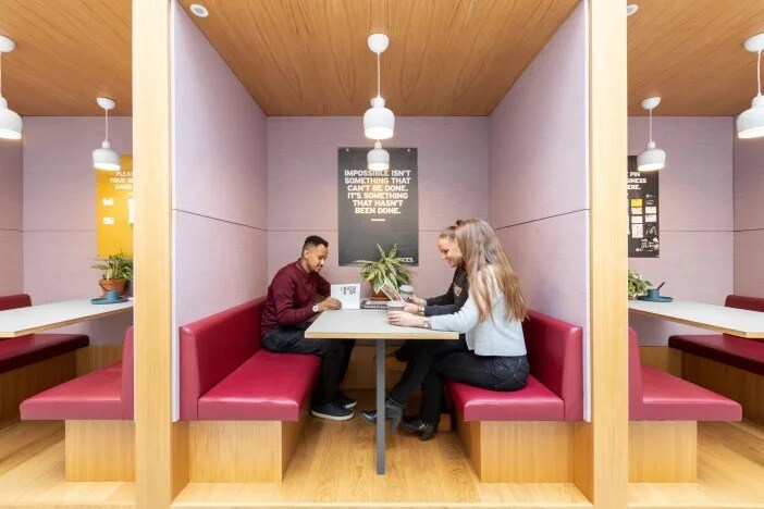 71-75 Uxbridge Rd, London to rent - Interior Photo - Image 2 of 13