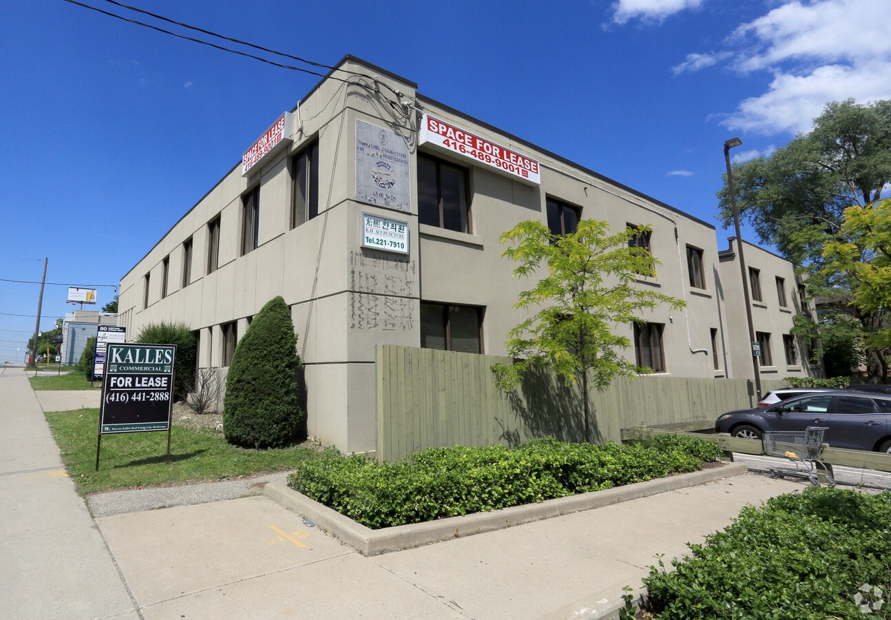 80 Sheppard Ave W, Toronto M2N 1M2