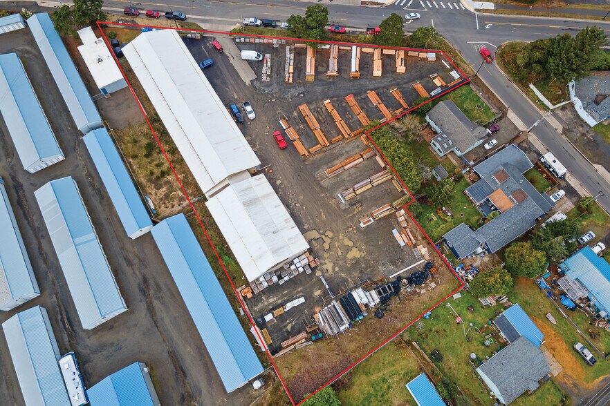 3551 SE Ferry Slip Rd, Newport 97366 Barrelhead Building Supply Co