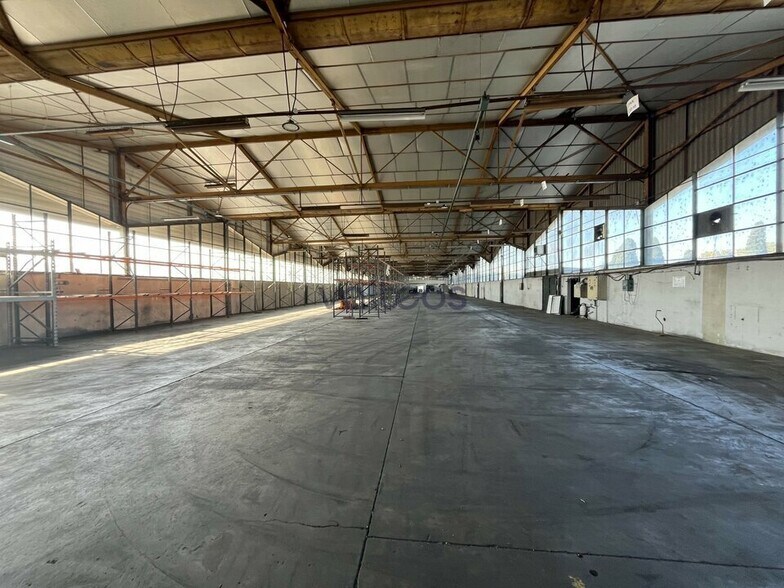 Light Industrial in Portet-sur-Garonne to rent - Interior Photo - Image 3 of 3