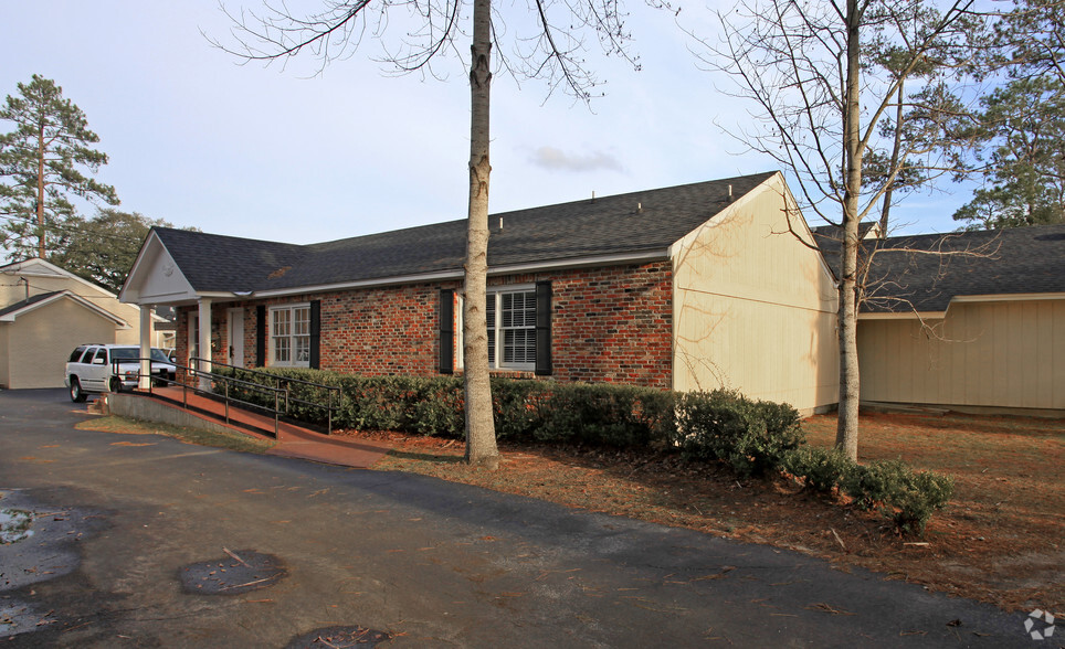 916 S Broad St, Thomasville, GA for rent - Primary Photo - Image 2 of 7