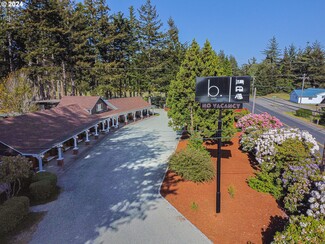 More details for 1175 2nd St SE, Bandon, OR - Hospitality for Sale