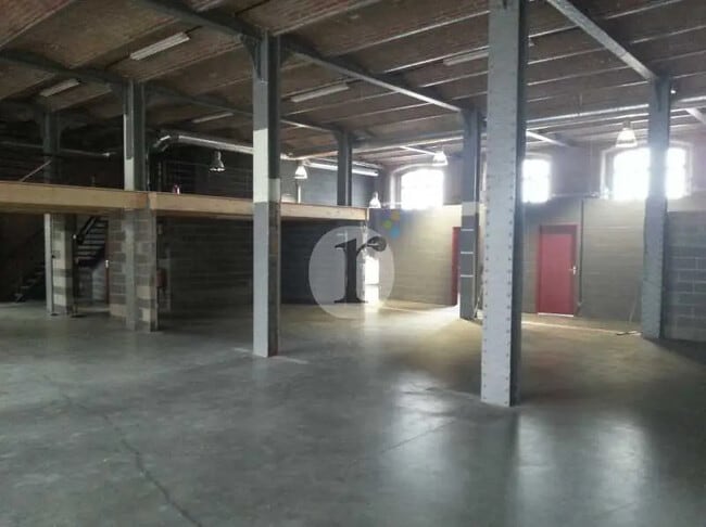 Location Bureaux 208 m² à 1 406 m²