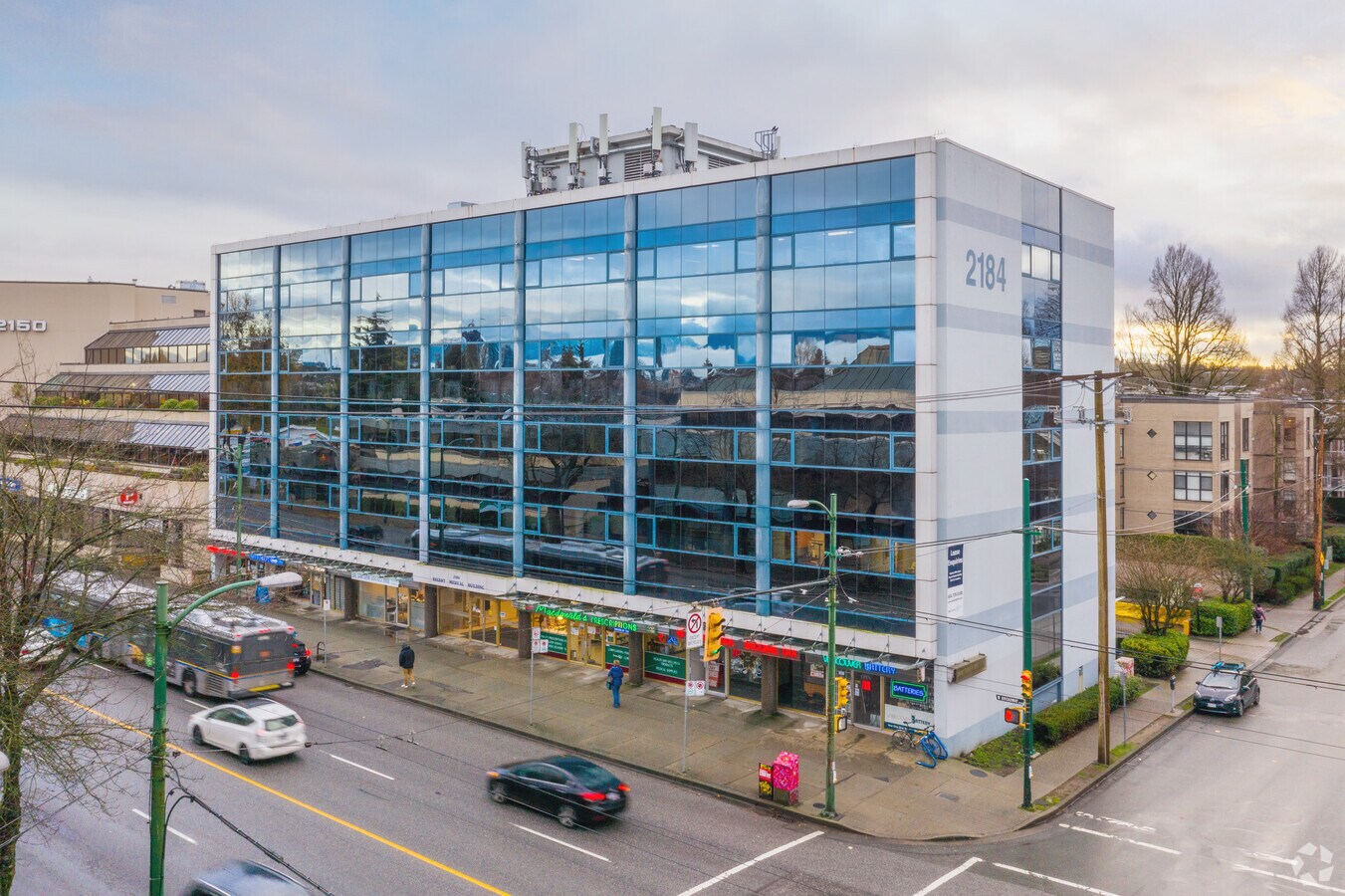 2184 W Broadway, Vancouver V6K 4T7 Regent Medical Building UK 2184 W Broadway, Vancouver V6K 4T7 Regent Medical Building UK