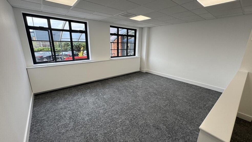 227 London Rd, Worcester to rent - Building Photo - Image 3 of 35