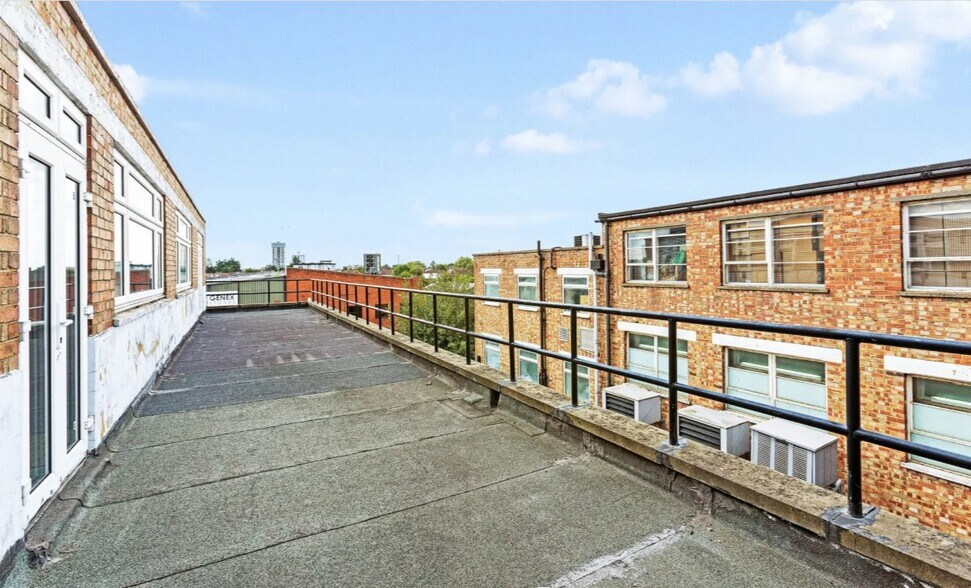 1214 Trading Estate Rd, London NW10 7LU Industrial for Sale UK
