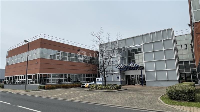 Office in Saint-Thibault-des-Vignes to rent - Building Photo - Image 1 of 8