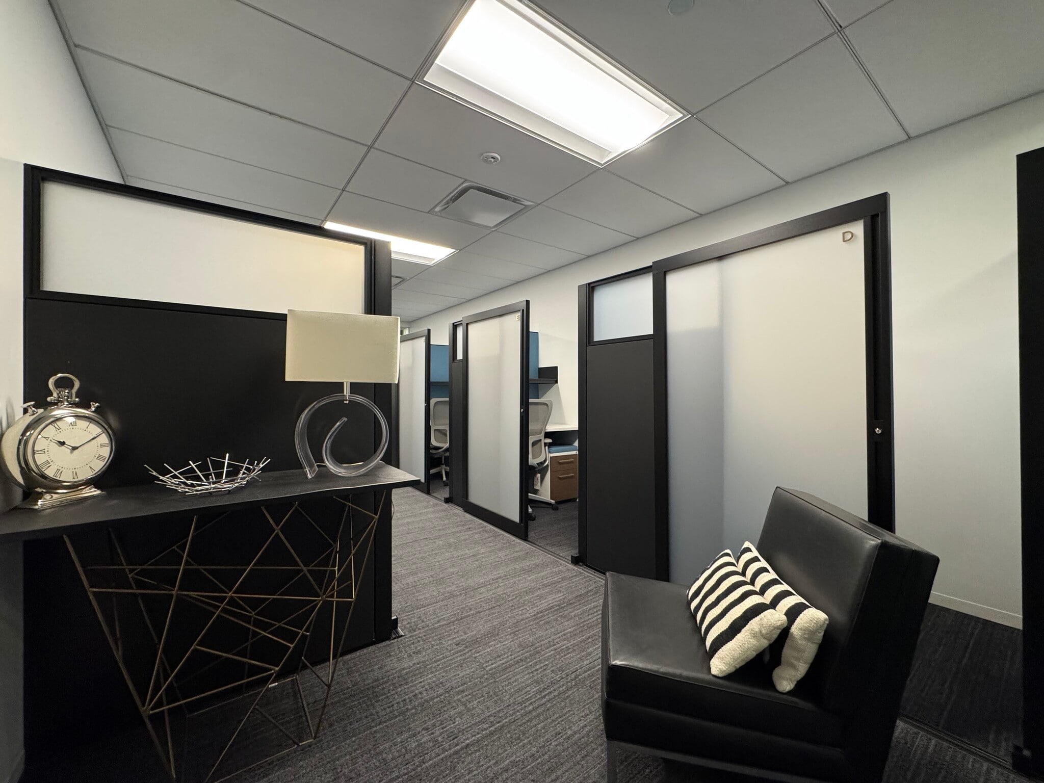 1185 Avenue of the Americas, New York, NY to rent Interior Photo- Image 1 of 4