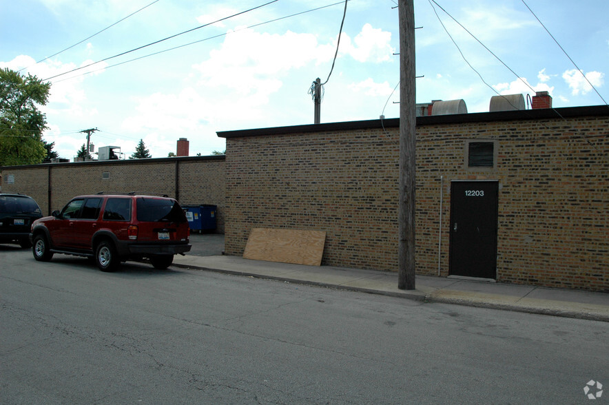 12201-12217 S Pulaski Rd, Alsip, IL for rent - Building Photo - Image 3 of 4