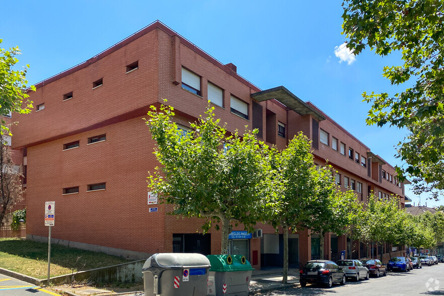 Retail in Majadahonda, MAD for rent - Primary Photo - Image 1 of 2