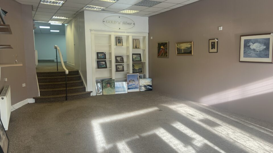 41-41a High St, Lanark to rent Interior Photo- Image 1 of 6