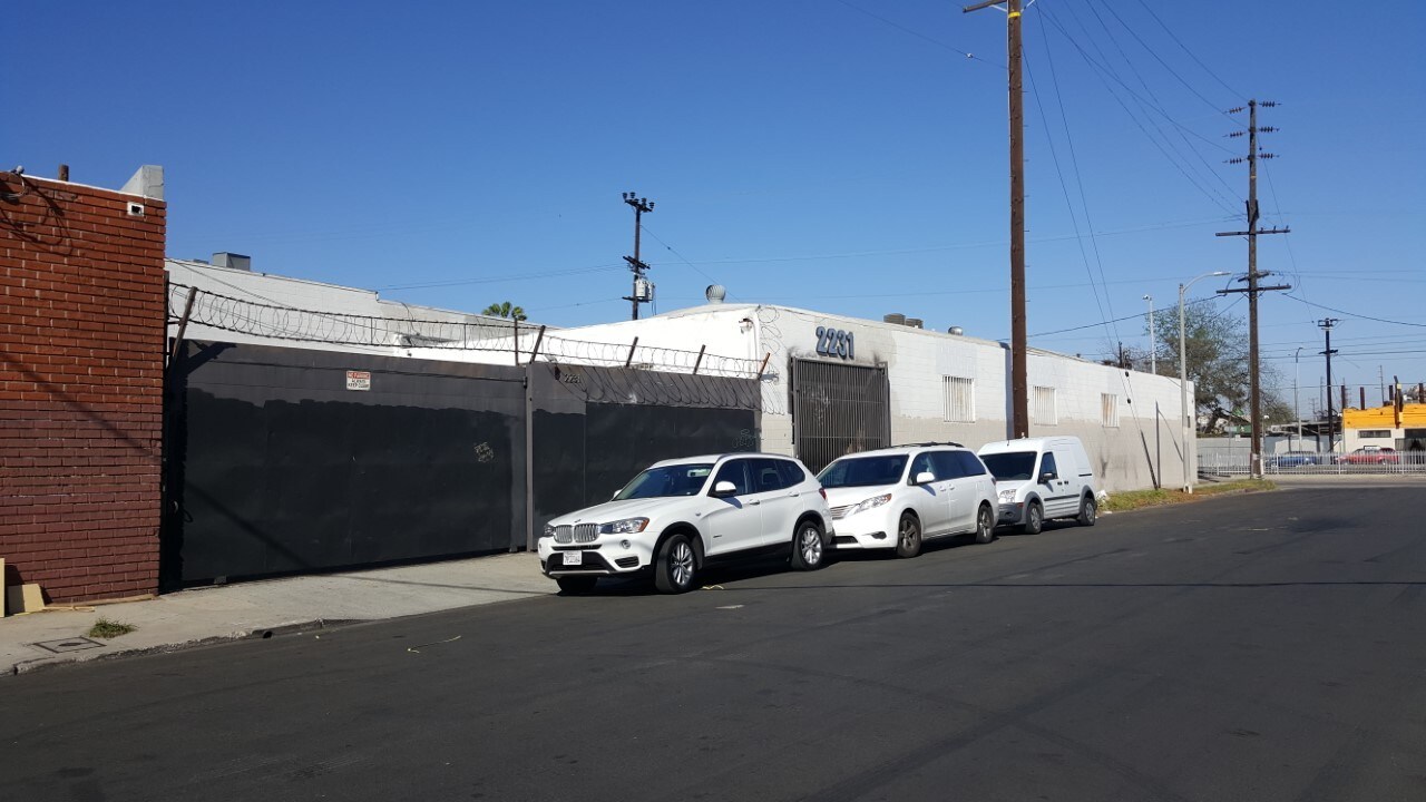 2231 Long Beach Ave, Los Angeles, CA 90011 UK