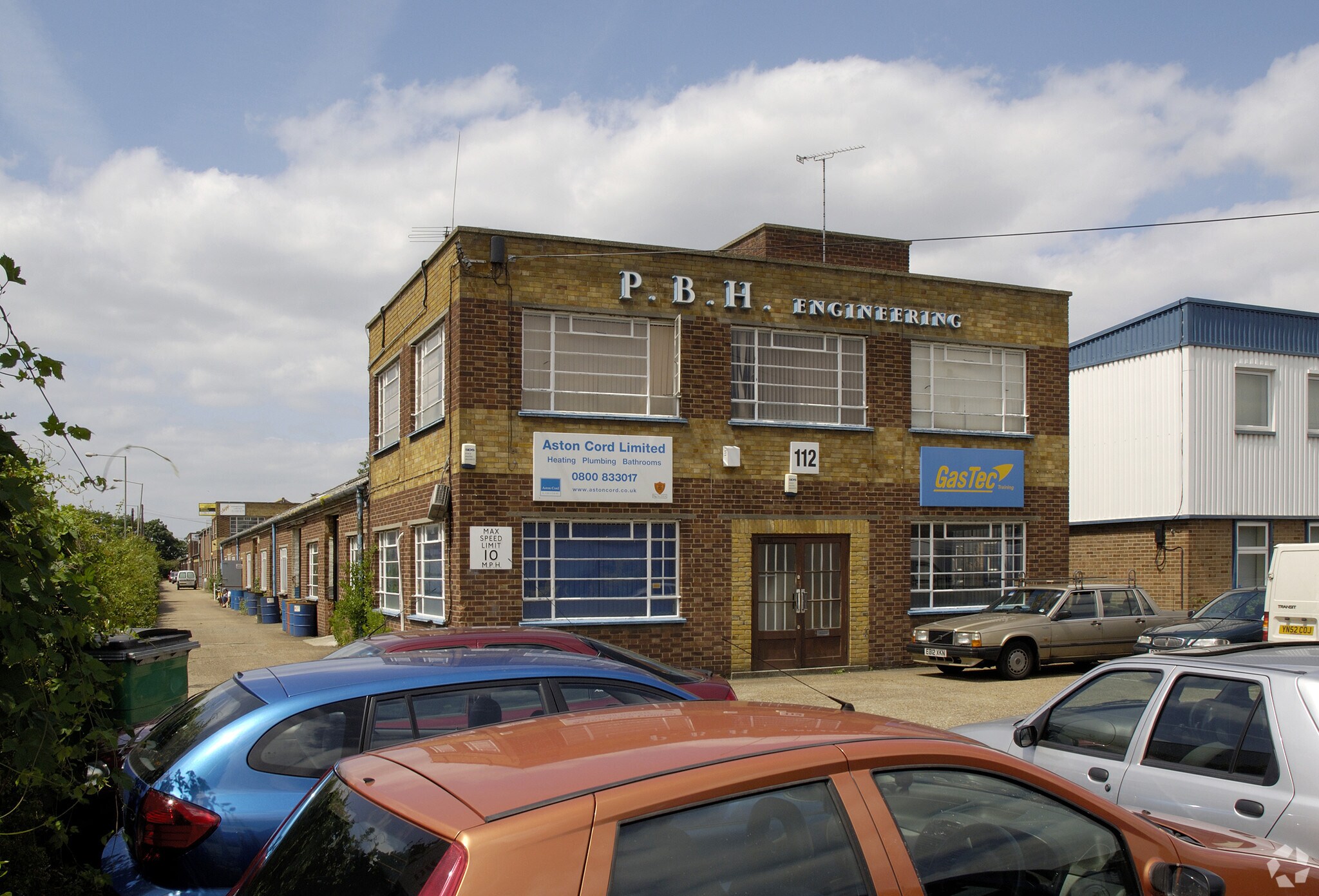 112-114 Windmill Rd, Sunbury On Thames for sale Primary Photo- Image 1 of 1