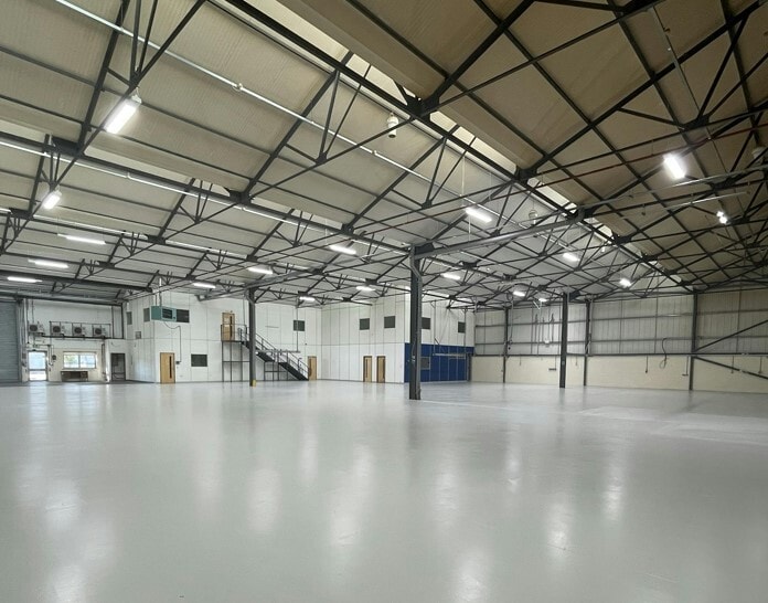 Ampress Ln, Lymington to rent Interior Photo- Image 1 of 3