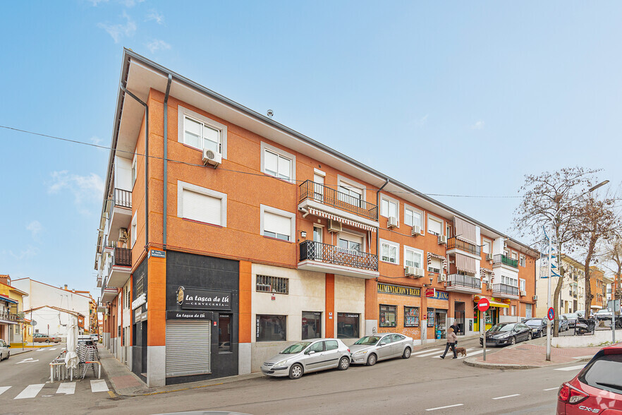 Calle Cataluña, 1, Velilla de San Antonio, Madrid for sale - Building Photo - Image 3 of 6