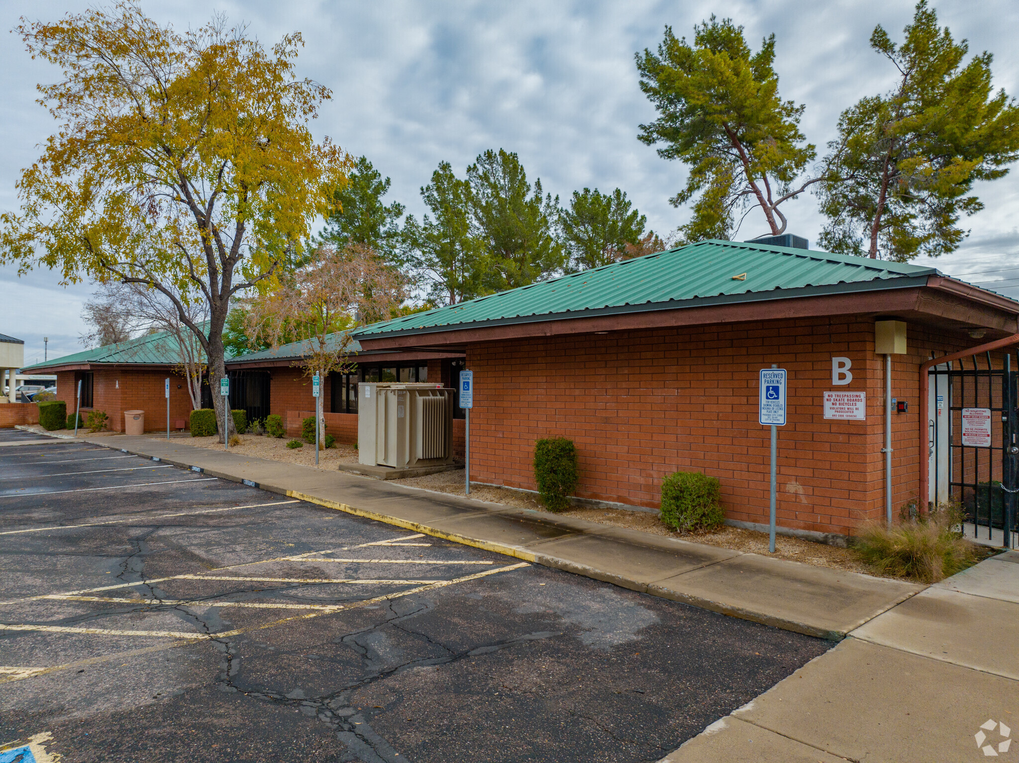 15648 N 35th Ave, Phoenix, AZ for sale Primary Photo- Image 1 of 4