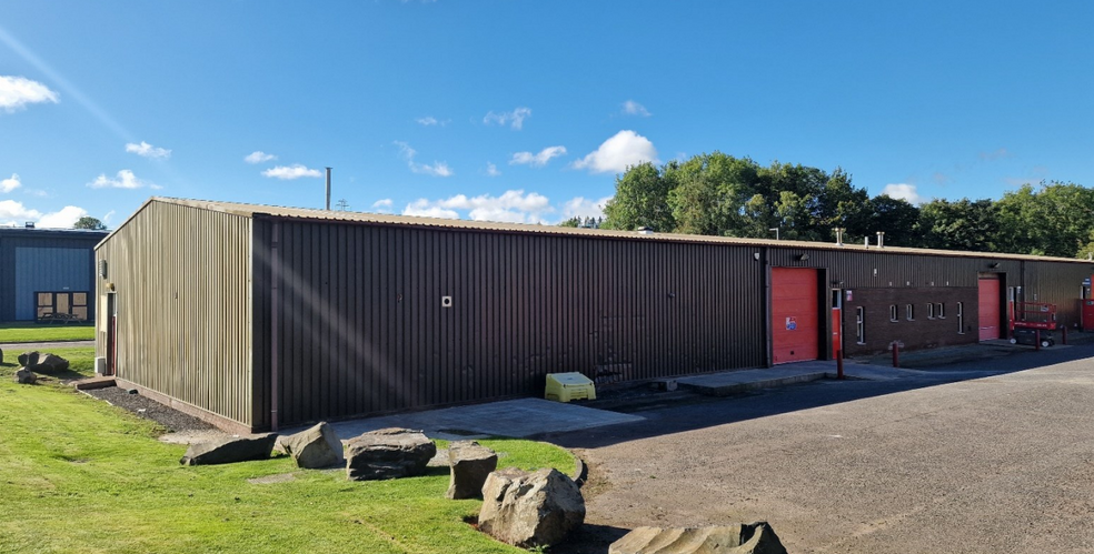 Tweedbank Dr, Galashiels for rent - Building Photo - Image 2 of 3