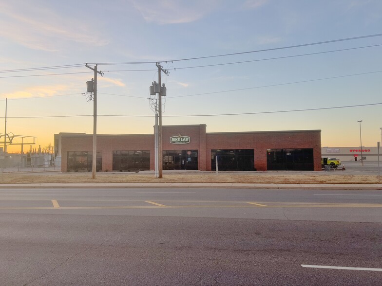 2212 W Hefner Rd, Oklahoma City, OK for rent - Building Photo - Image 1 of 1