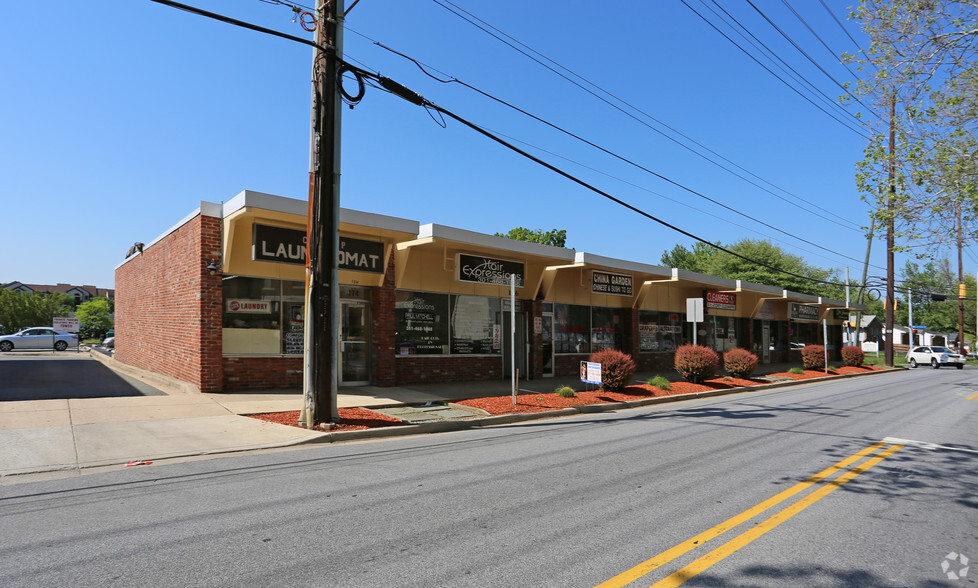 174-188 Rollins Ave, Rockville, MD for rent - Building Photo - Image 1 of 11