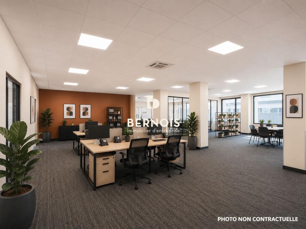 Office in Toulon to rent Interior Photo- Image 1 of 6
