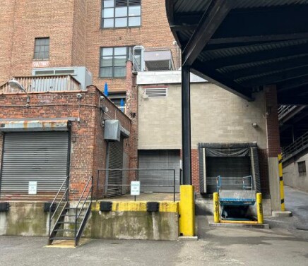 29-76 Northern Blvd, Long Island City, NY to rent Building Photo- Image 1 of 7