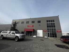 4831 Old Seward Hwy, Anchorage, AK for rent Building Photo- Image 1 of 4