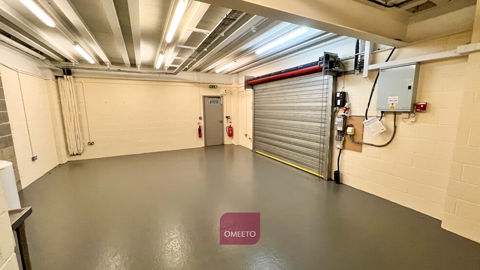 Royal Scot Rd, Derby for sale - Interior Photo - Image 3 of 4