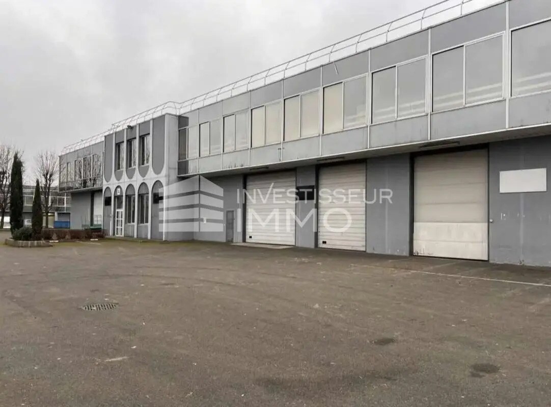 Light Industrial in Saint-Denis to rent Building Photo- Image 1 of 10