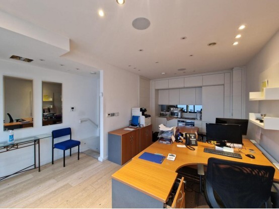 160-164 Pentonville Rd, London to rent - Building Photo - Image 3 of 9