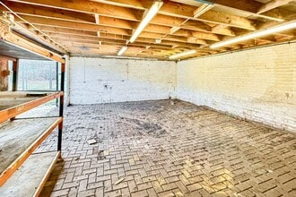 16 Sandy Close, Milton Keynes to rent Interior Photo- Image 2 of 7