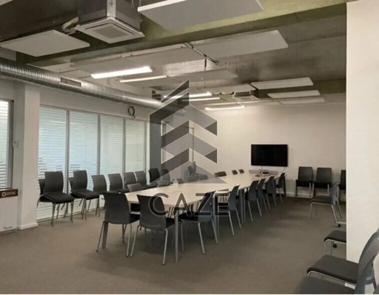 Office in Bordeaux to rent - Interior Photo - Image 1 of 8