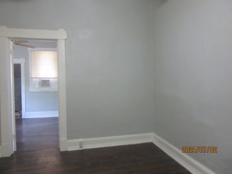 310 Hawthorne St, Hot Springs, AR for sale - Interior Photo - Image 2 of 28