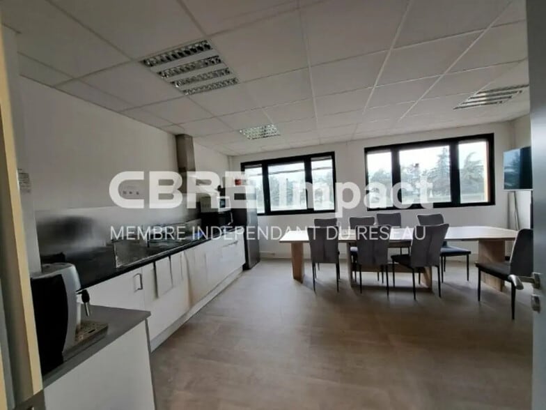 Office in Dijon to rent - Building Photo - Image 2 of 6
