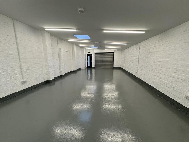 318A King St, London to rent - Building Photo - Image 2 of 24