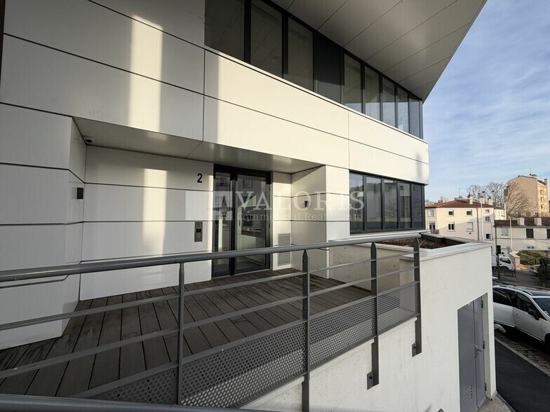 Office in Tassin-la-Demi-Lune to rent - Building Photo - Image 3 of 13