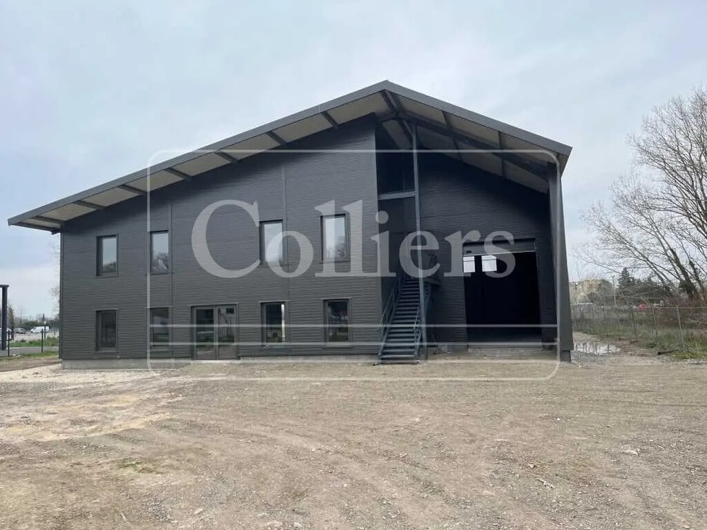 Vente Local d'activités 958 m² - Photo 1