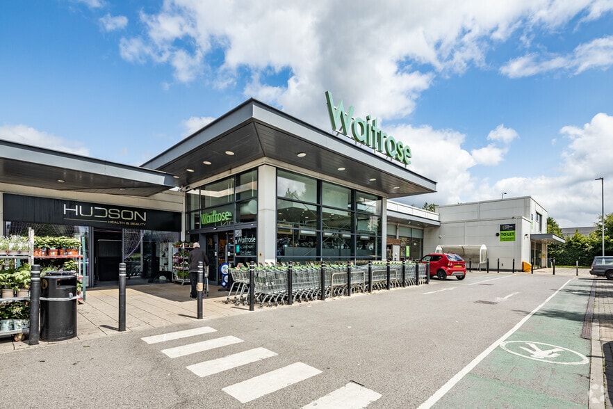 Draybank Rd, Altrincham to rent - Building Photo - Image 3 of 3