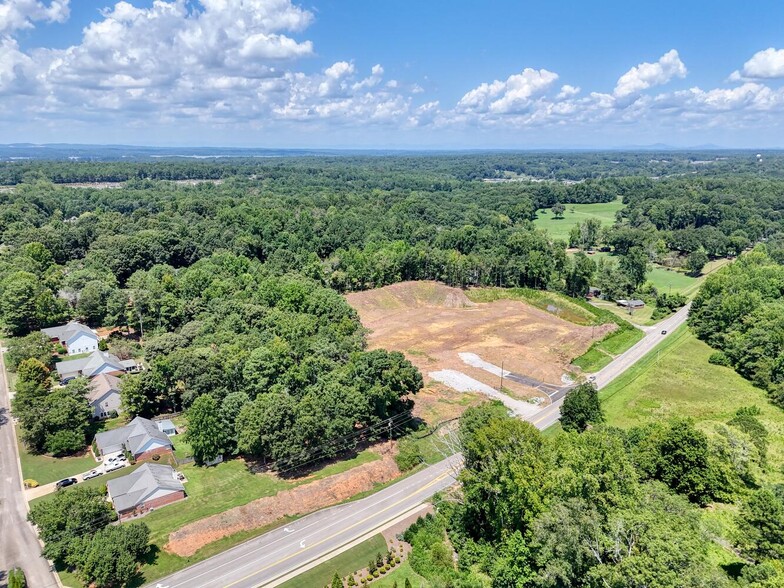 5908 Atlanta Hwy, Flowery Branch, GA for sale - Building Photo - Image 3 of 17