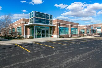 2624 Patriot Blvd, Glenview, IL for sale Building Photo- Image 1 of 36