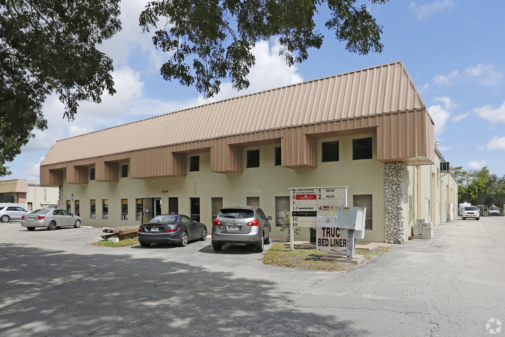 4284 Enterprise Ave, Naples, FL for sale Primary Photo- Image 1 of 1