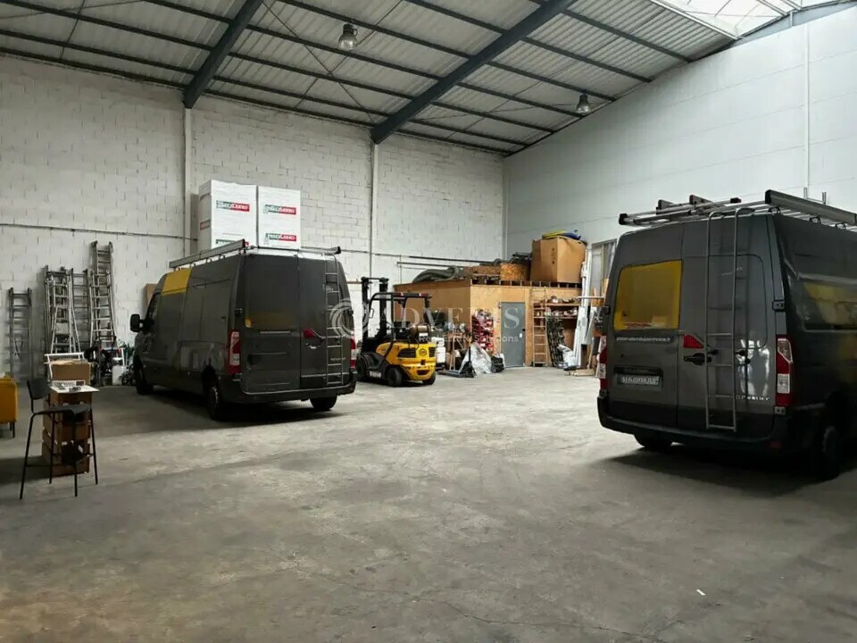 Vente Local d'activités 580 m² - Photo 1