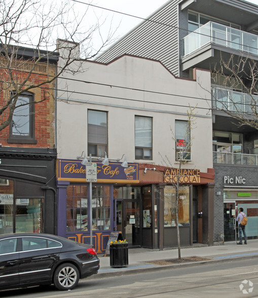 751-753 E Queen St, Toronto, ON for rent - Primary Photo - Image 1 of 2