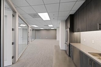 9255 Towne Centre Dr, San Diego, CA to rent Interior Photo- Image 2 of 6