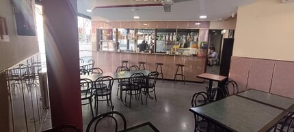 Retail in Barcelona, Barcelona to rent Interior Photo- Image 2 of 11
