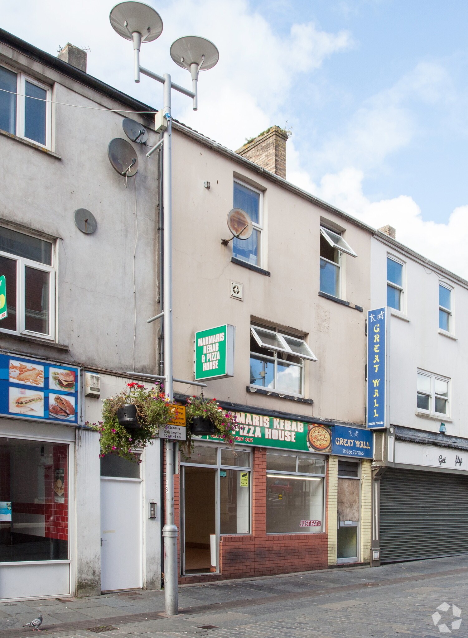 33 Wyndham St, Bridgend for sale Primary Photo- Image 1 of 1