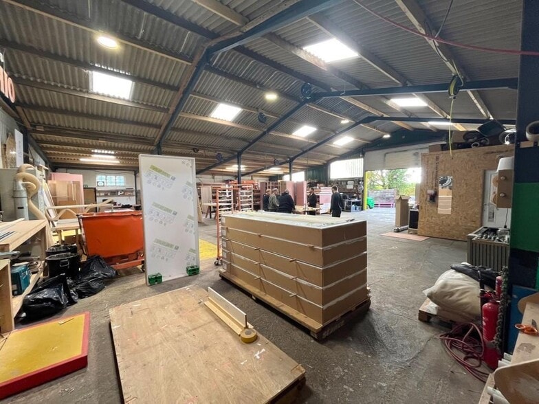 Radley Green Farm Road, Ingatestone to rent - Building Photo - Image 3 of 8