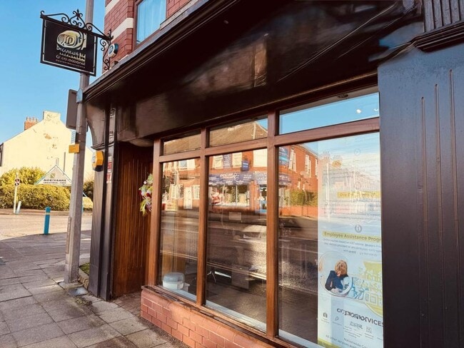 More details for 89 Liverpool Rd, Manchester - Retail to Rent
